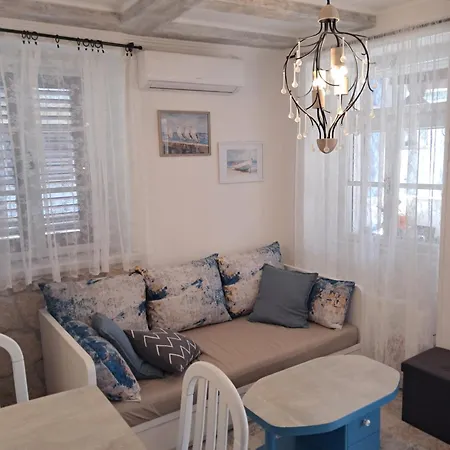 1918apartman Centar,poljana * Šibenik